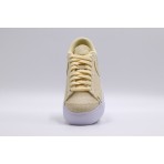 Nike Blazer Low Platform Γυναικεία Sneakers Μπεζ, Λευκά