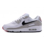 Δες τα λευκά, γκρι και μαύρα Nike Air Max 90 Γυναικεία Sneakers. Κάνε τη διαφορά με αυτά τα παπούτσια για να έχεις ένα στυλ που ξεχωρίζει.