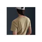 Nike Sportswear Club Essentials Γυναικείο Κοντομάνικο T-Shirt Μπεζ